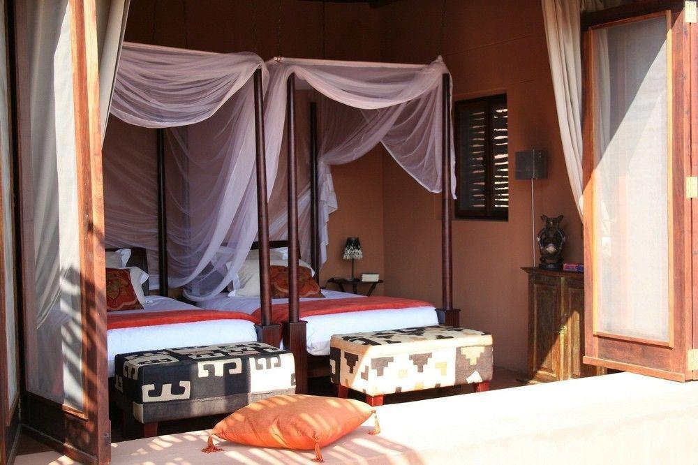 Okahirongo Elephant Lodge Purros Екстериор снимка