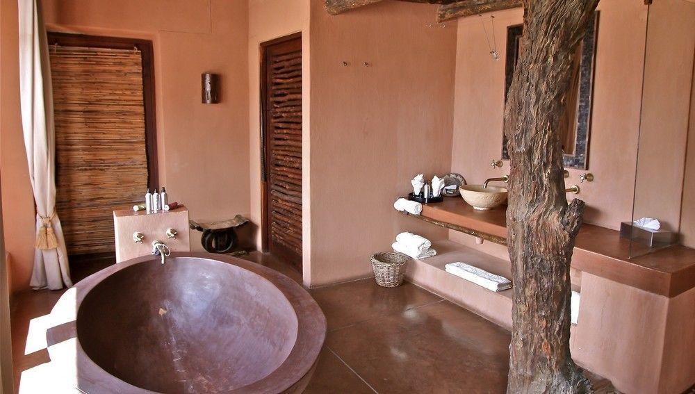 Okahirongo Elephant Lodge Purros Екстериор снимка